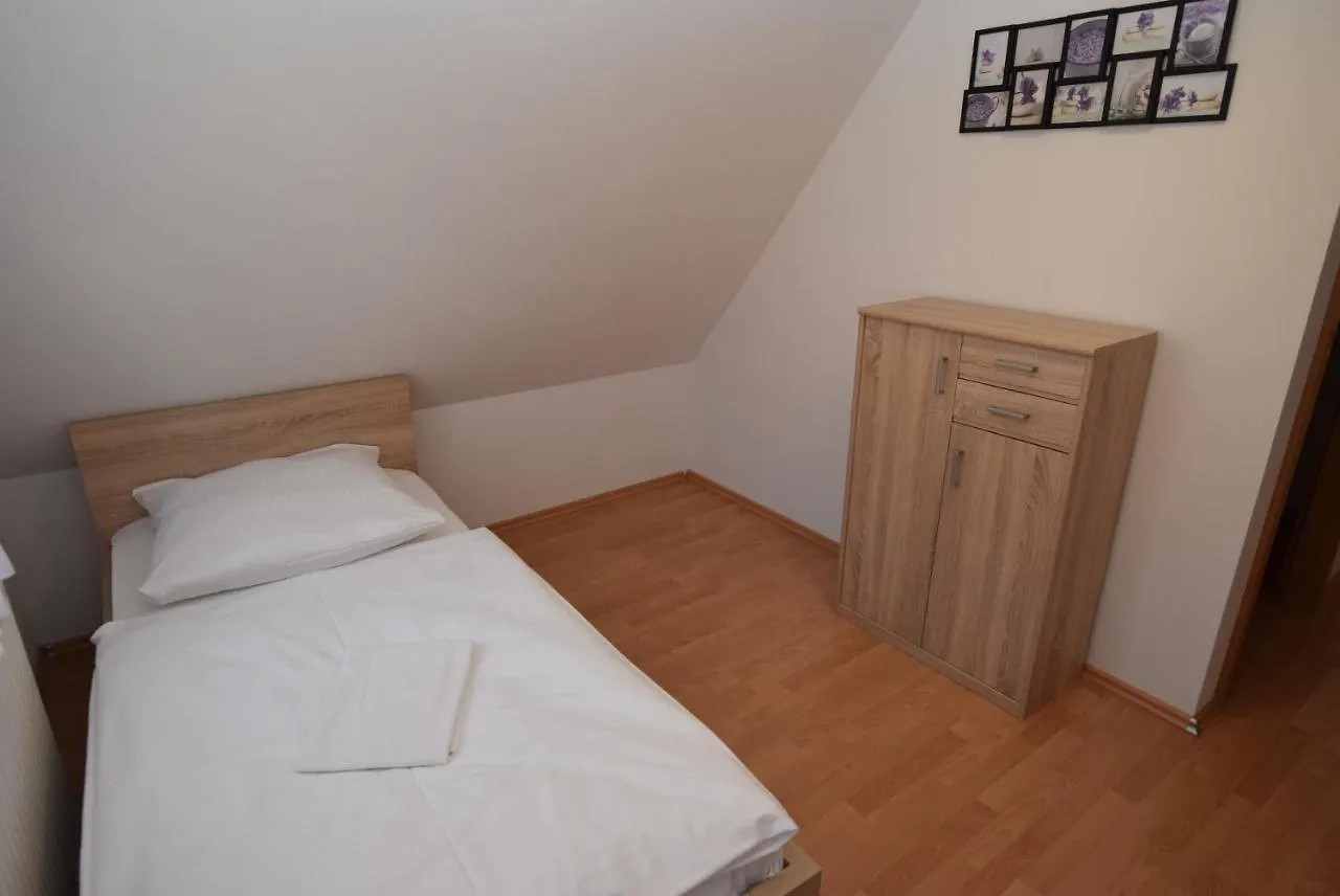 Apartment Stuttgart Suedheim